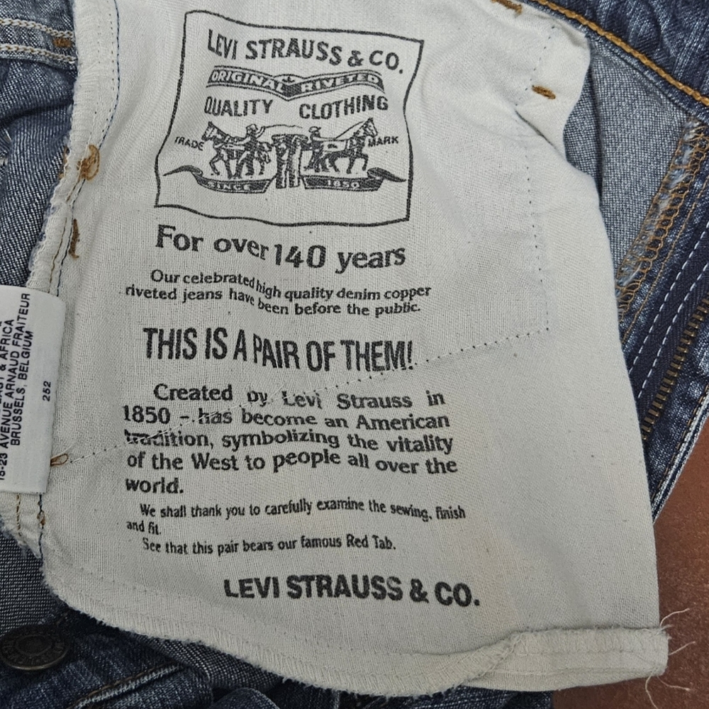 Perfect Waist Bootcut LEVI’S 525 Jeans Size 32/34 - Picture 9 of 11